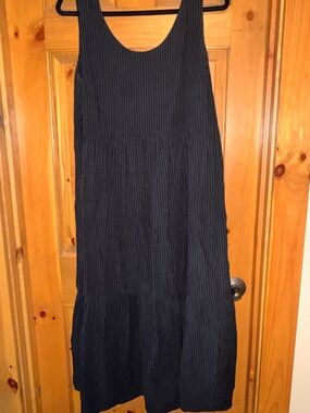 J. Jill Black Textured Sleeveless Maxi Dress